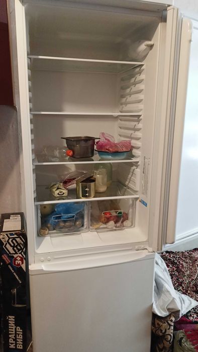 Срочно холодильник не работает движок