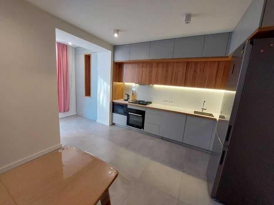 Продам 3 комн квартиру 68 м2 ЖК Счастливый-1