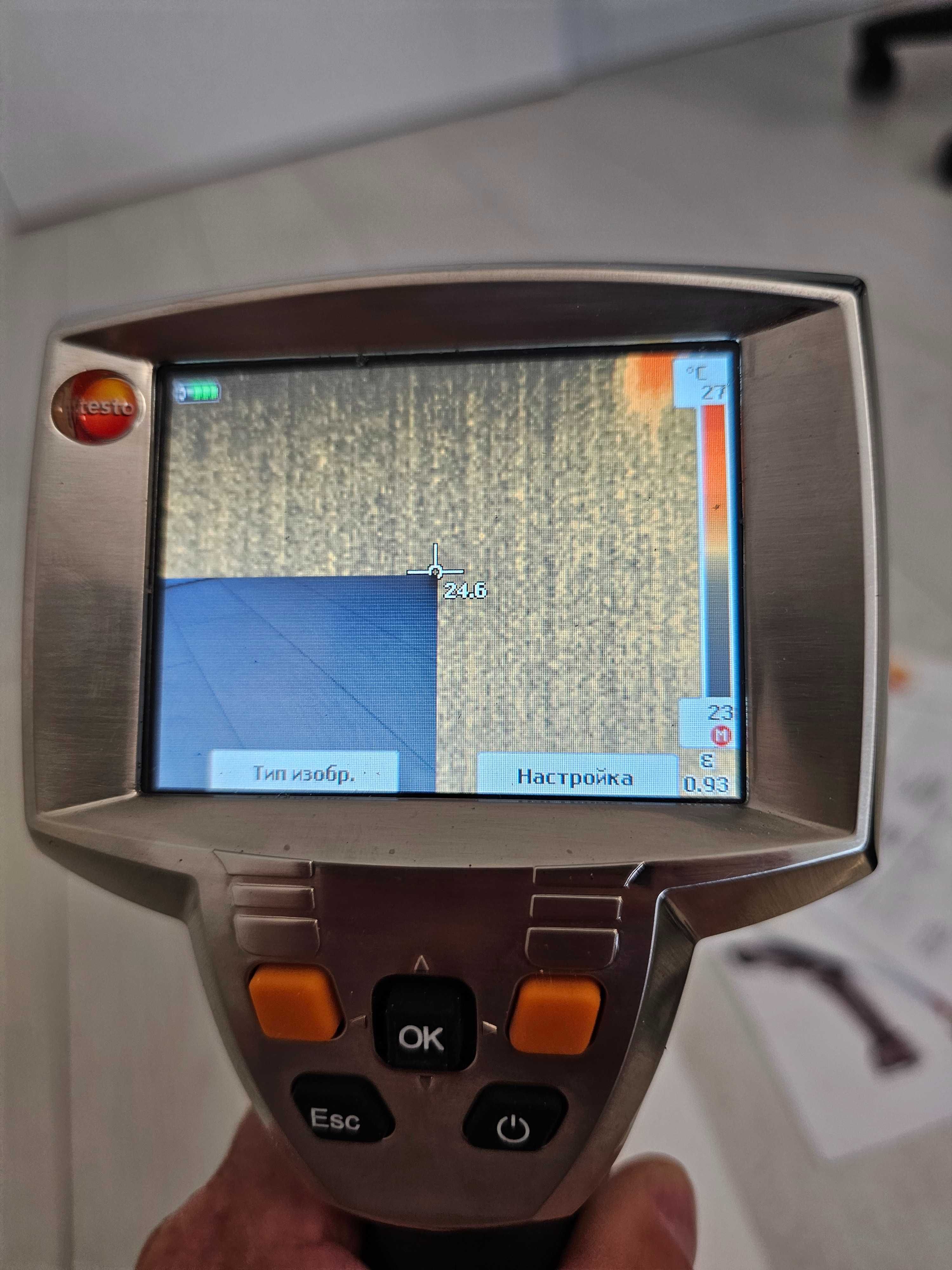 Kamera termowizyjna Testo 880.