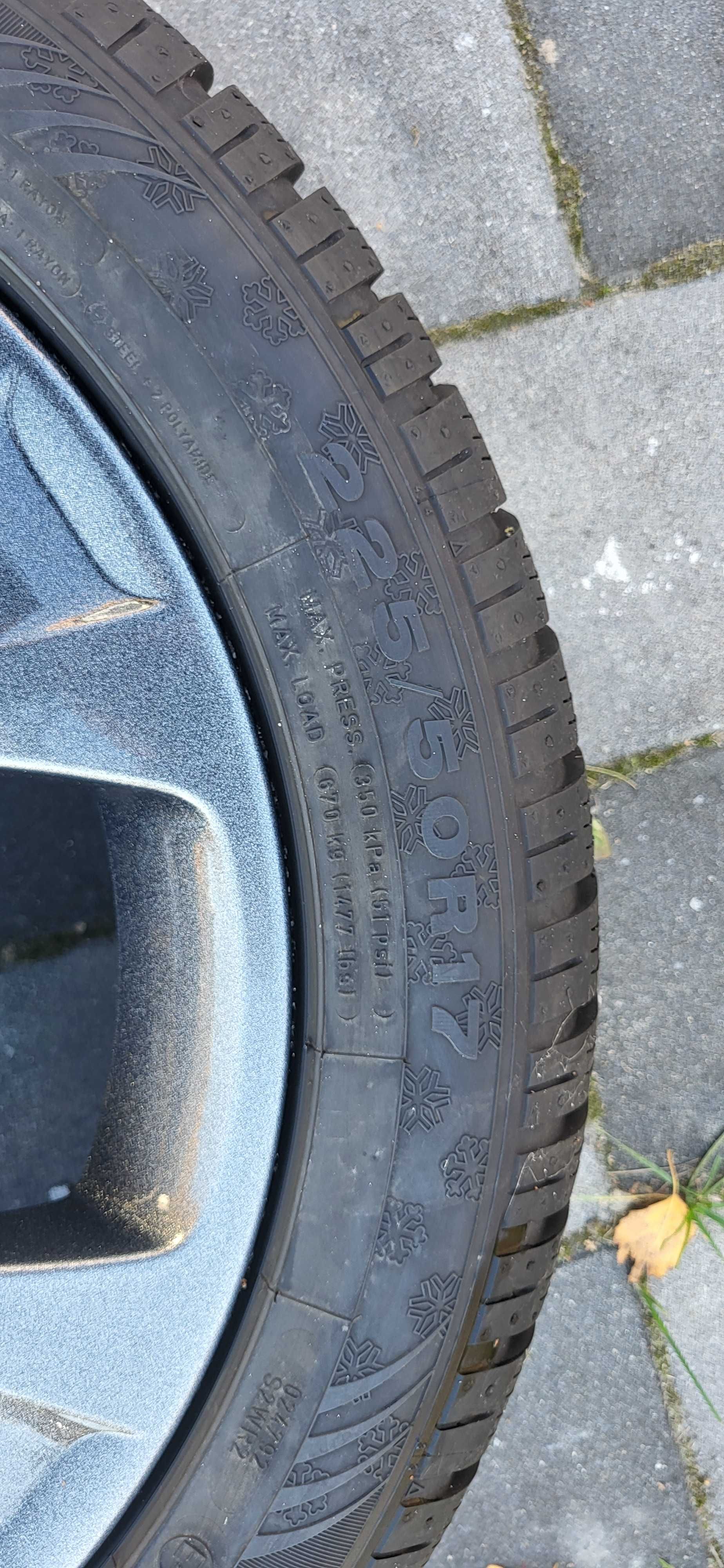 Koła opony zimowe  felgi bmw x1 e84 17” 5x120 225/50/17 Dunlop Runflat
