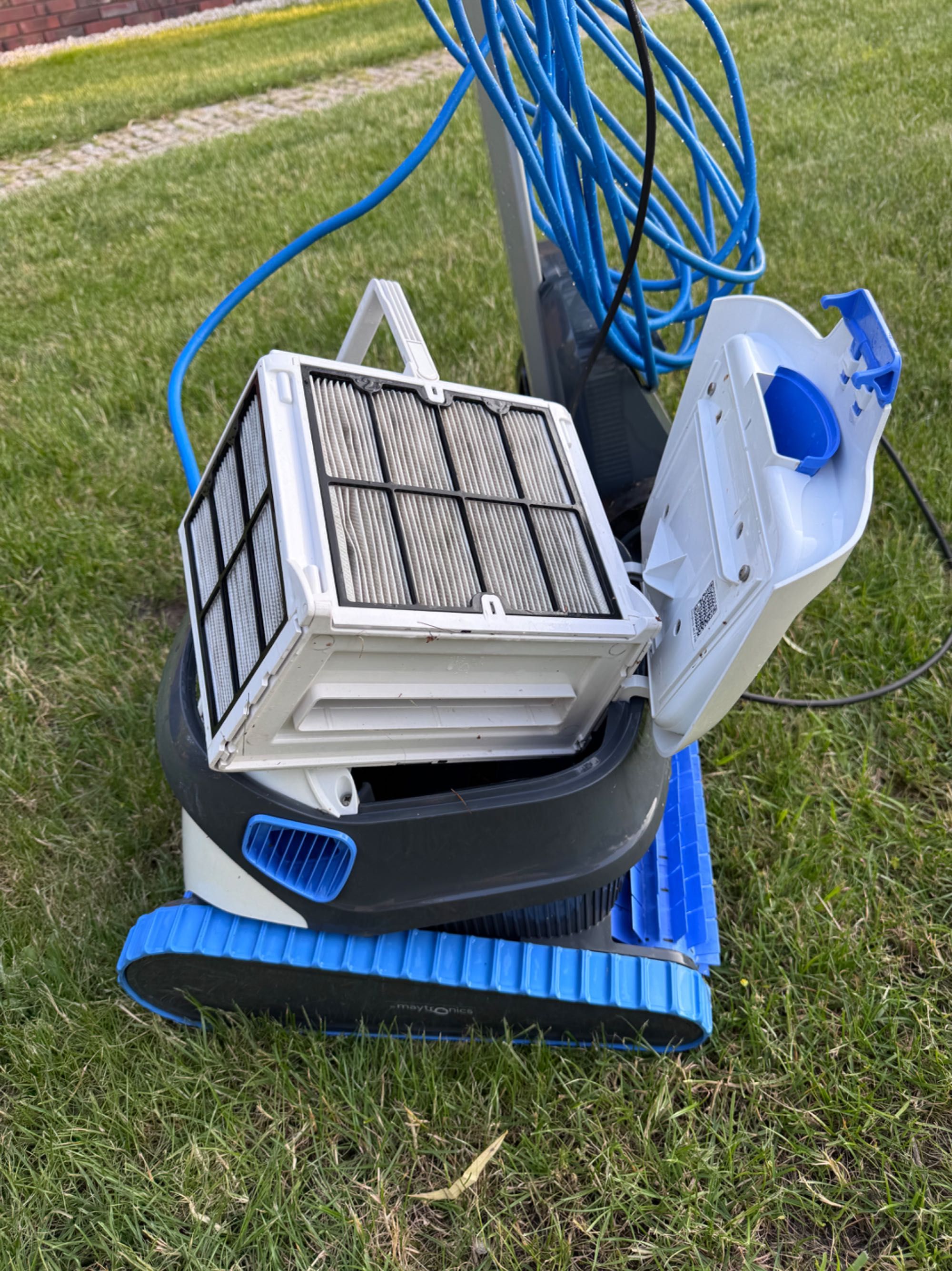 Odkurzacz  do  basenu  DOLPHIN S300I
