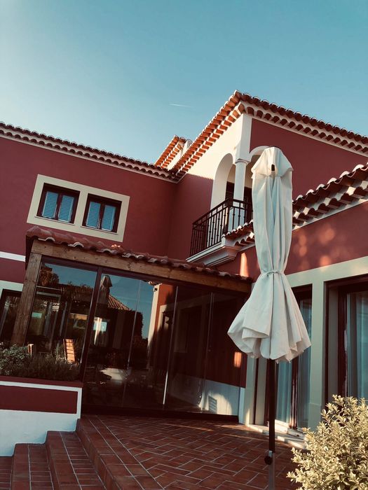 Pinturas sobre orçamentos e no metro