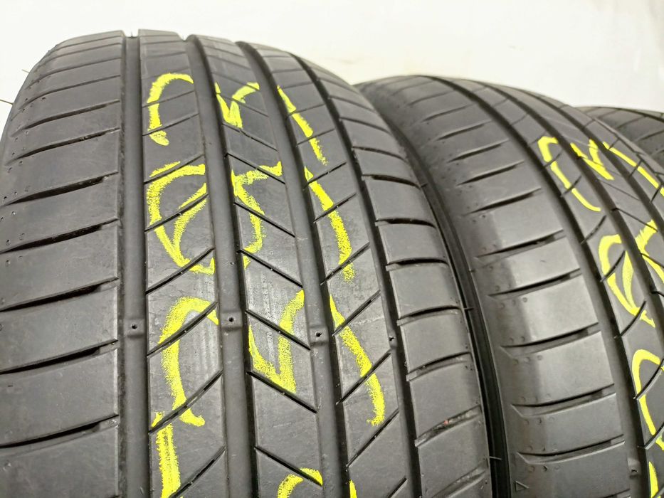 Kumho Ecsta 215/45/17 24r. 91V 2x6,6mm 2x6,5mm (5393)