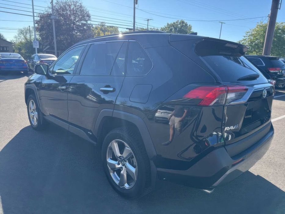 Toyota RAV4 Hybrid Limited      2020