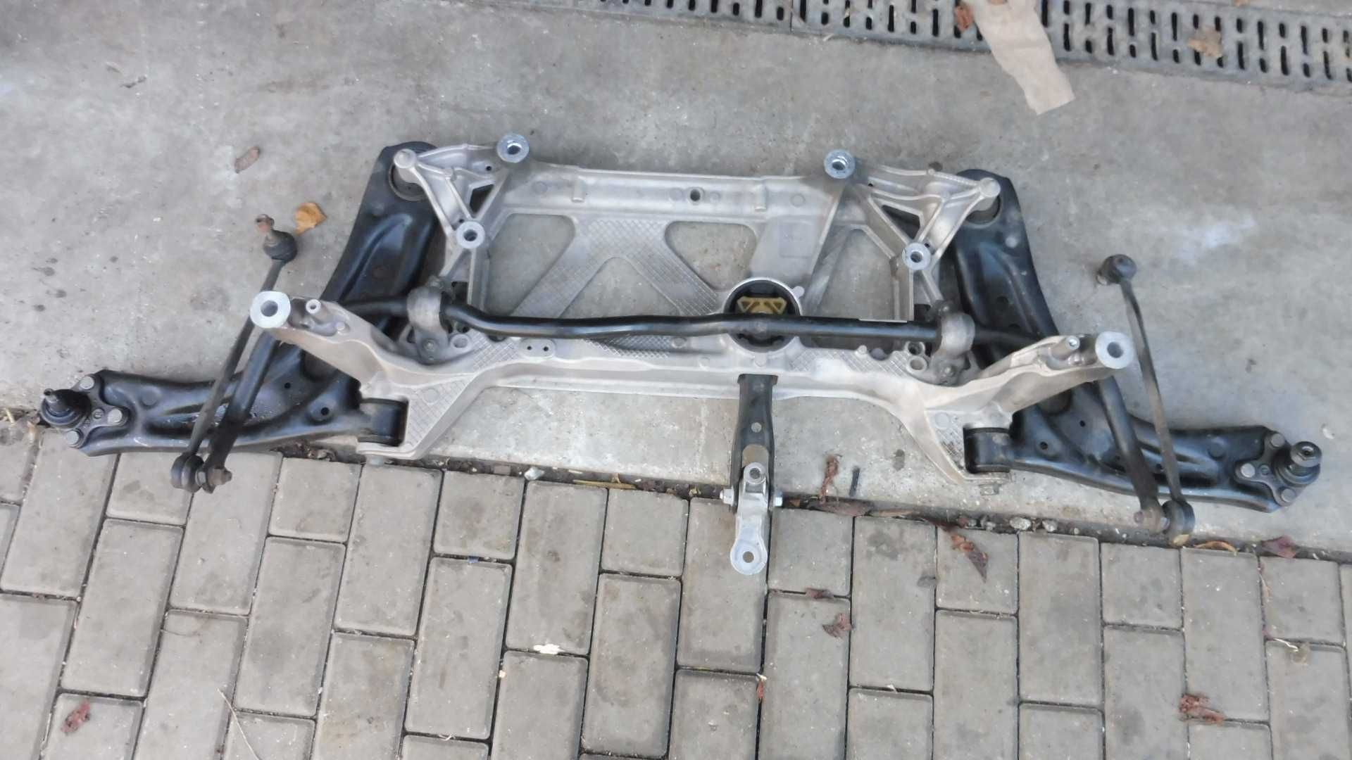 Sanki  Wózek  Trawers  wachacze  S3 A3 8V GOLF VII jak nowe komplet