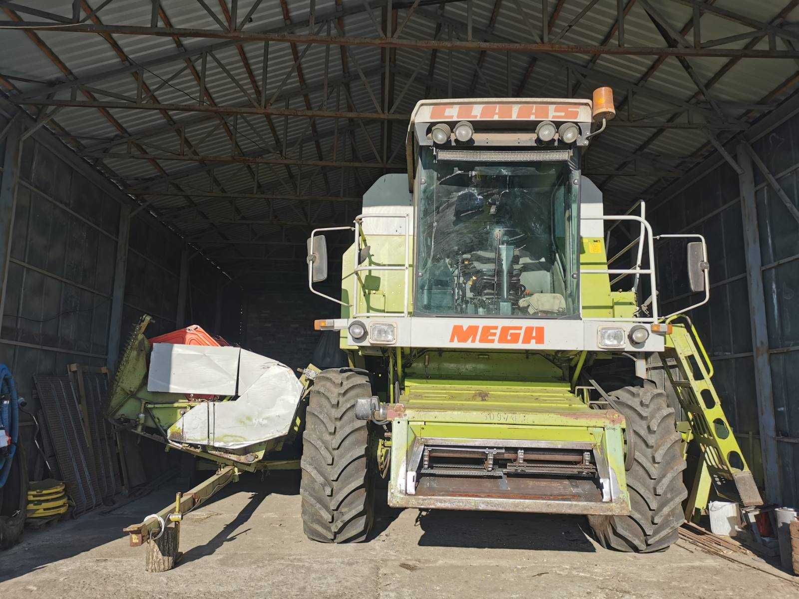 Комбайн Claas mega 208