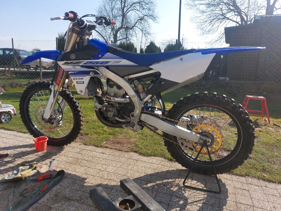 Yamaha 250 yzf 2016.