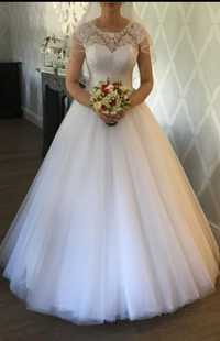 Suknia ślubna sukienka księżniczka tiulowa koronka