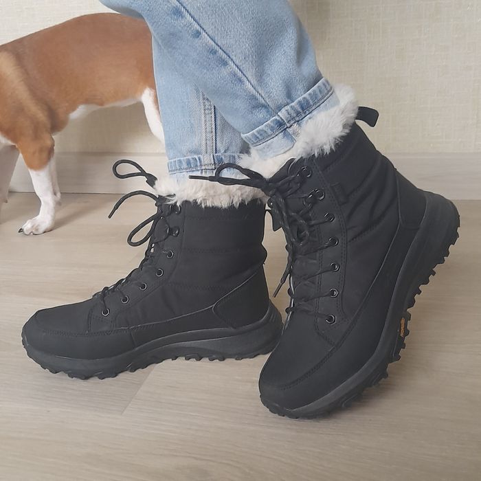 Зимові кросівки жіночі