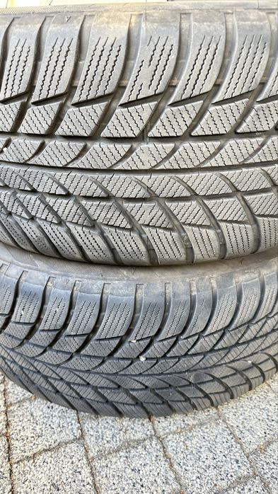 Bridgestone Blizzak LM001 run flat BMW