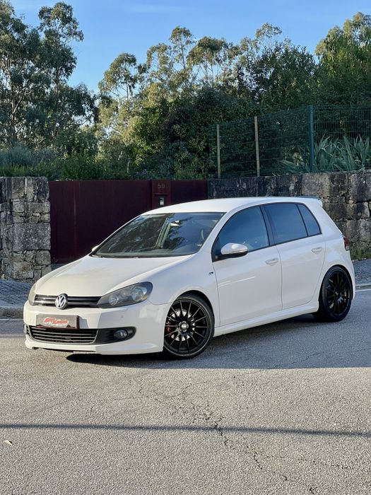 VOLKSWAGEN GOLF 6 1.6 TDI R-Line