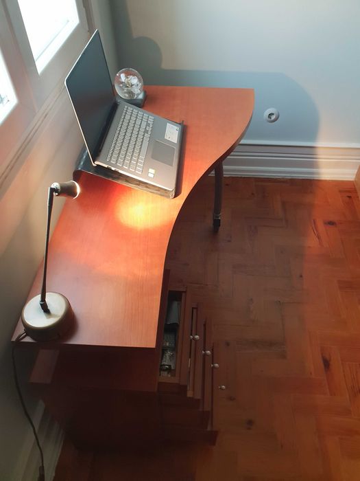 Secretária articulada design