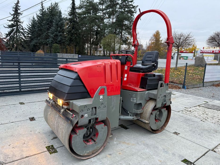 Ammann AV40-2  3800 kg 2011 rok 2181 mth walec bębnowy BOMAG Terex Benford JCB hamm