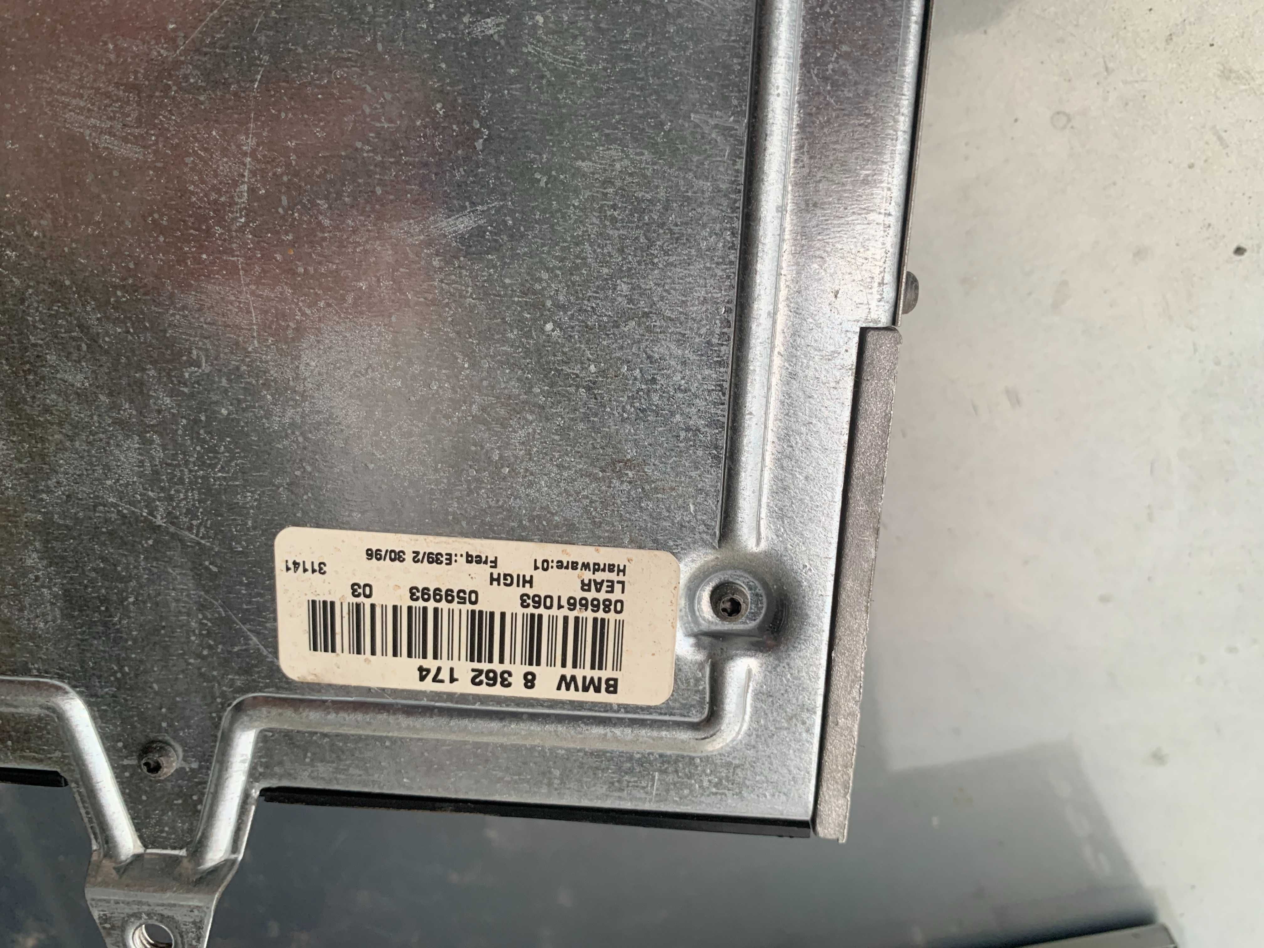 Bmw 5 e39 wzmacniacz audio 8.362.174