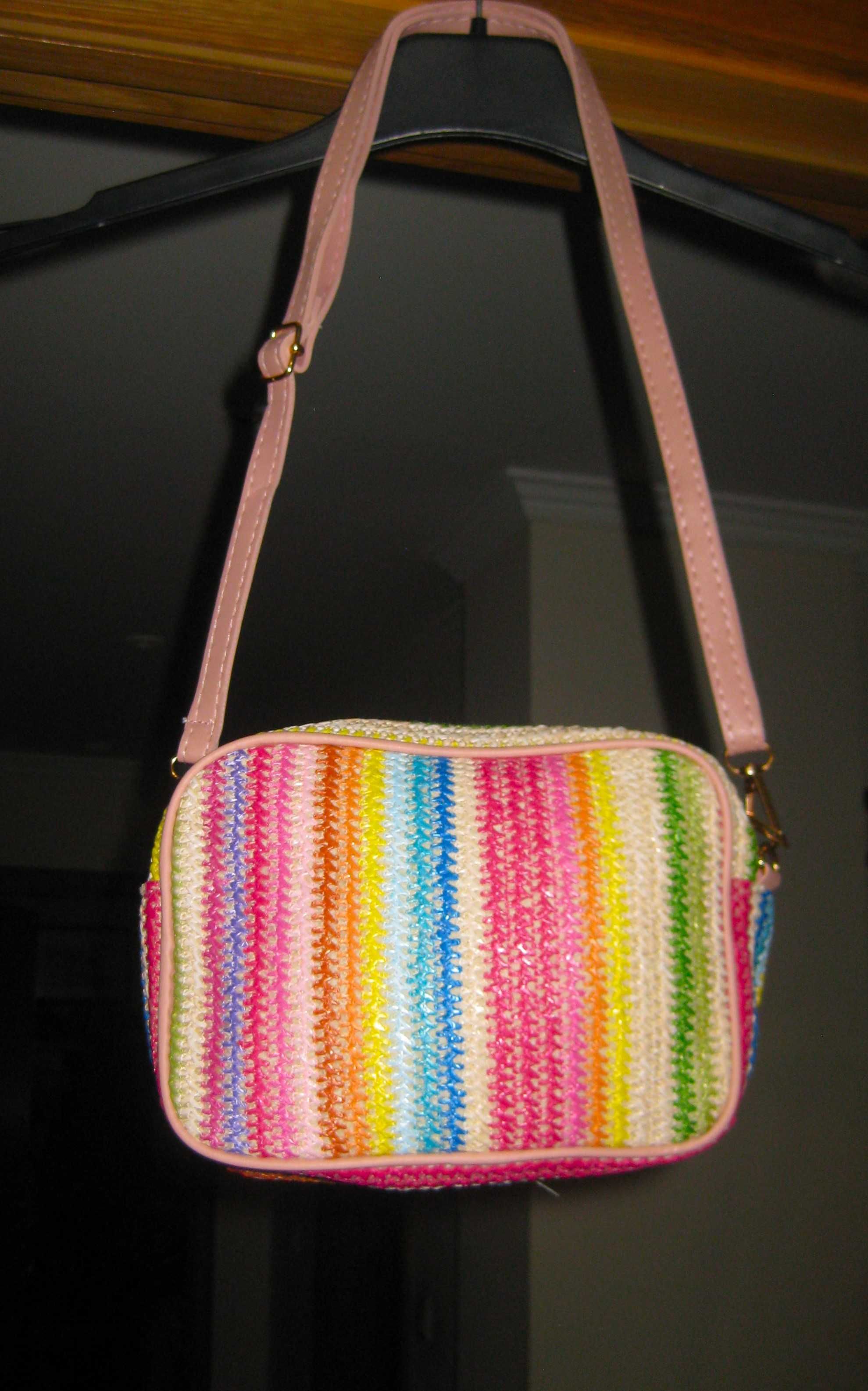 Bolsa Feminina com Alça - Design com Riscas Coloridas