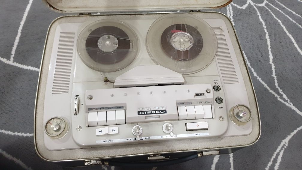 Equipamento  Grundig