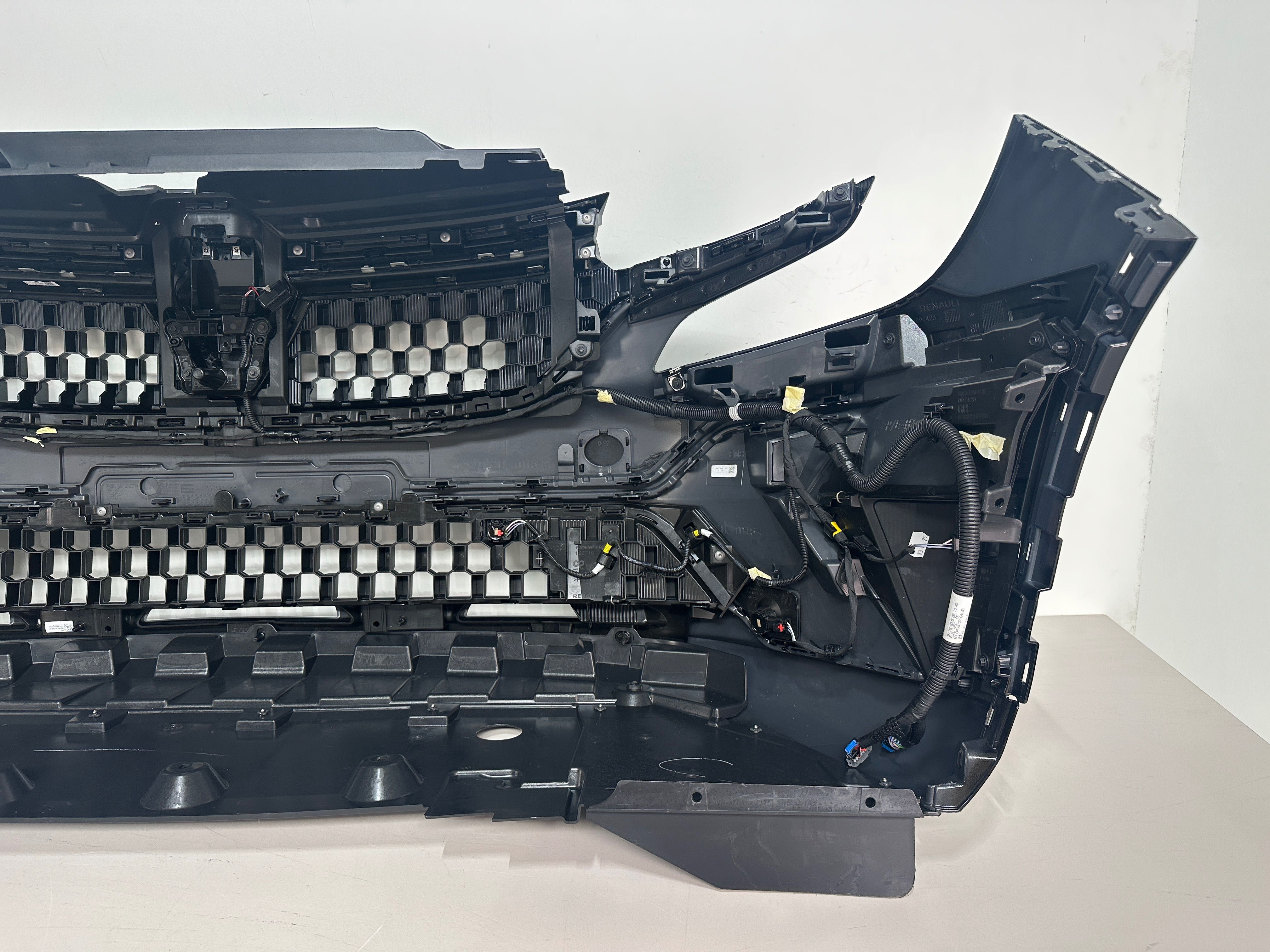 Renault Austral RS Line 6PDC Zderzak Przedni