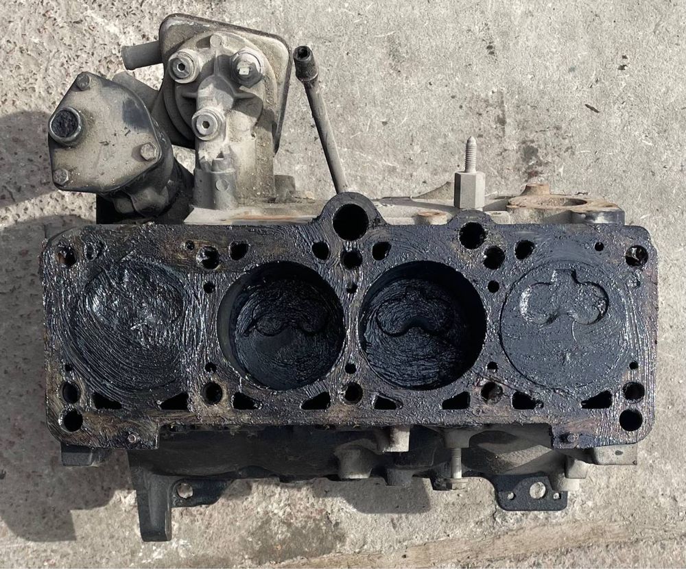 Блок циліндрів VW