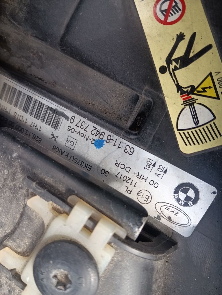 BMW E90 E91 kompletna lampa XENON D1S ślizg przód przednia lampa lewy