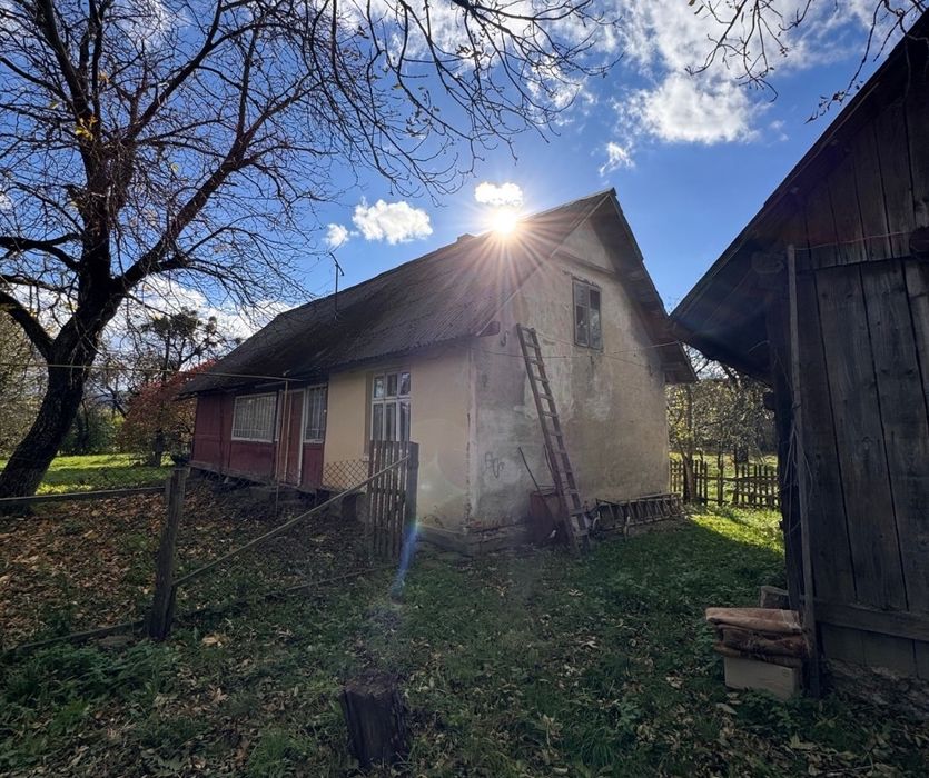 Продам будинок з ділянкою м. Хирів Посада