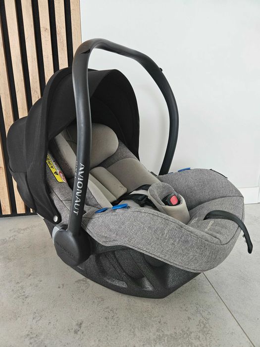 Fotelik Avionaut Pixel Pro z bazą