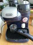 Ekspres kolbowy ciśnieniowy DeLonghi