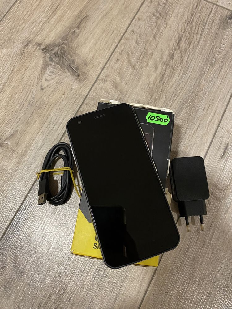 Смартфон Cat S52