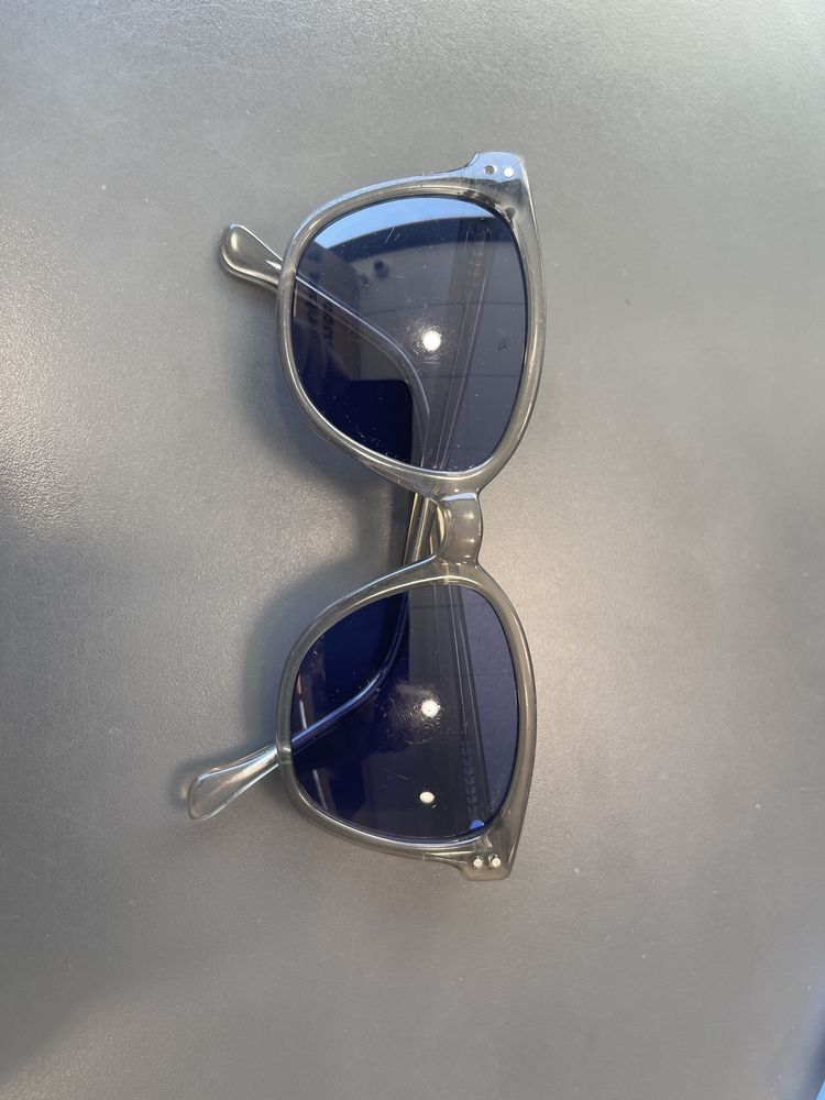 oculos de sol Komono
