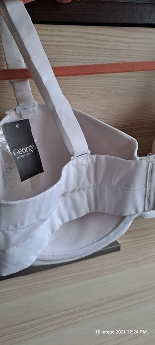 Biustonosz George 95E