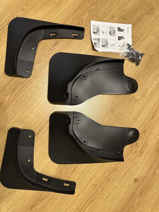 Бризговики Tesla Model Y