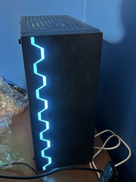 PC Gaming, ecrã, torre, teclado e rato!