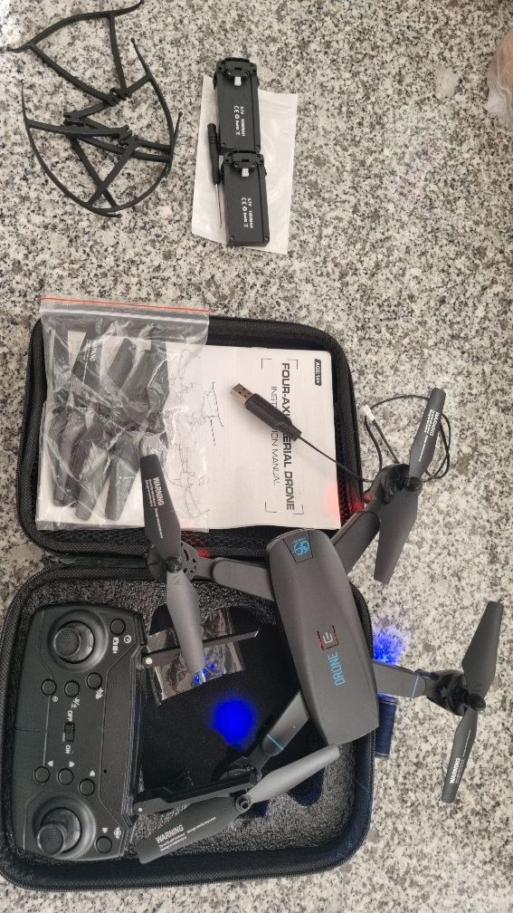 Drone de lazer com 3 baterias