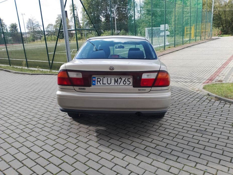 Mazda 323 1.5 benzyna