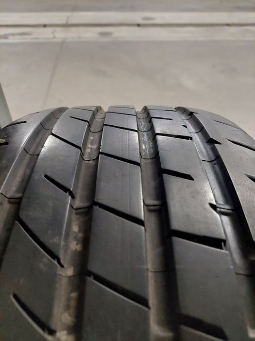 4 x Opony Lassa driveways 235/35R19 Letnie, jak nowe!