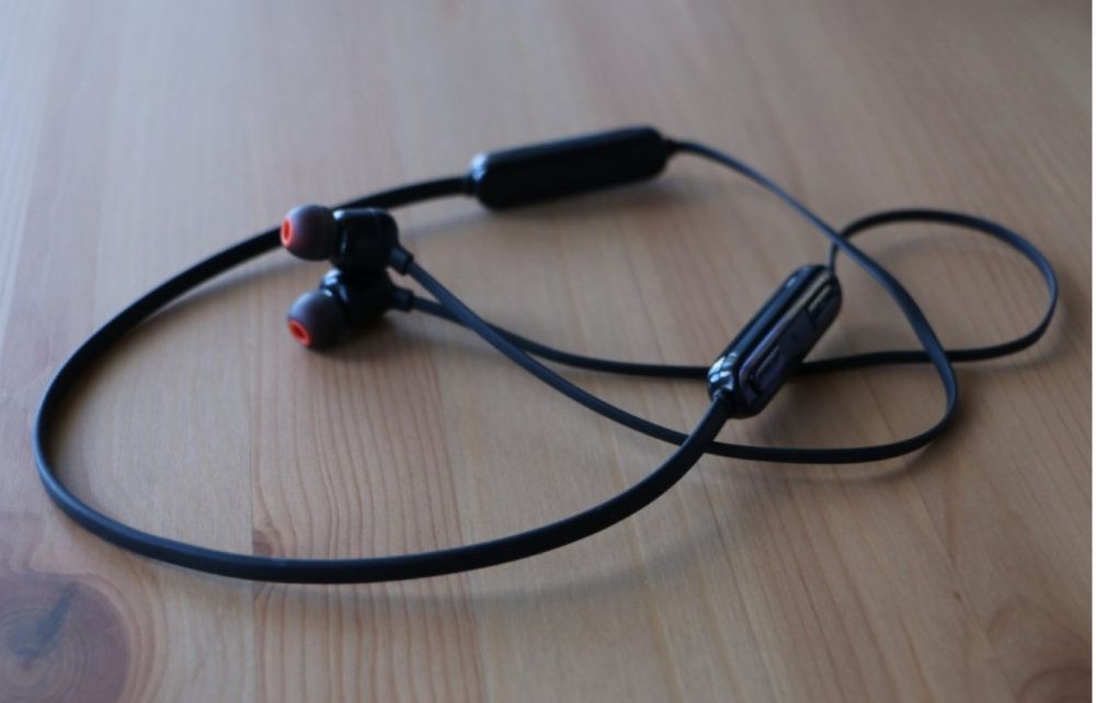 Auriculares JBL® / Bluetooth®