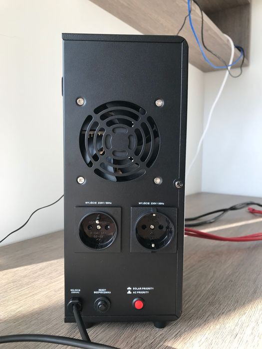 ДБЖ Інвертор UPS Volt Polska SINUS PRO 3SP100012W 1000W