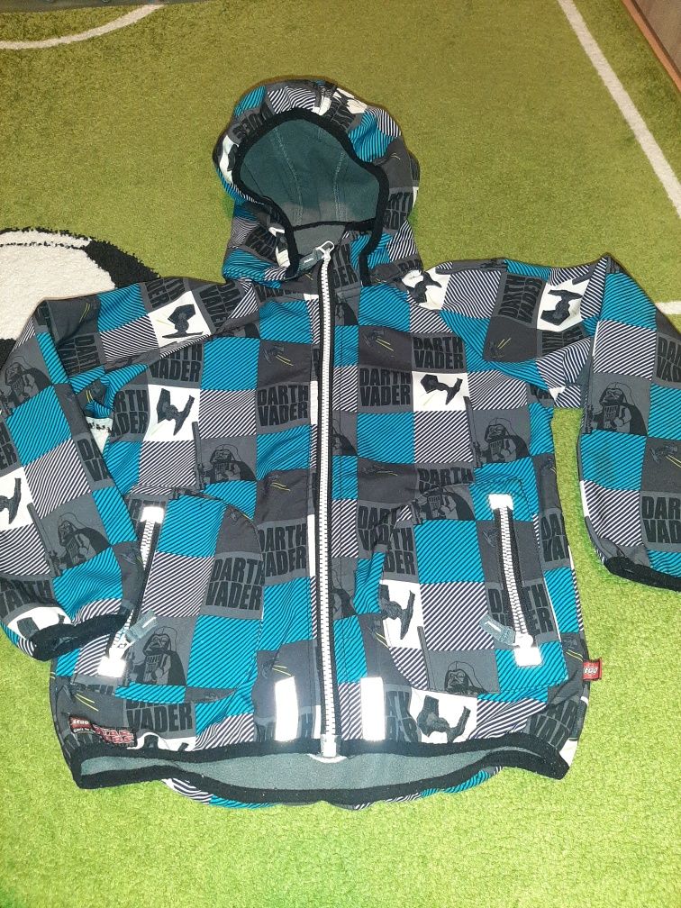 Kurtka softshell Darth Vader Star Wars rozmiar 116 cm