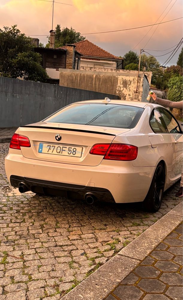 Vendo bmw 320d e92