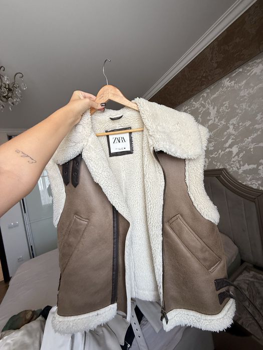 Жилет Zara дублянка жилетка
