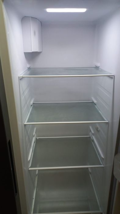 Kunft Refrigerador tipo americana
No frost 
442L (291 refrigerador +