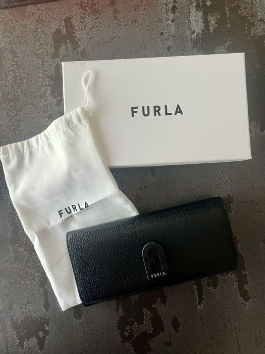 Carteira Furla em pele como nova