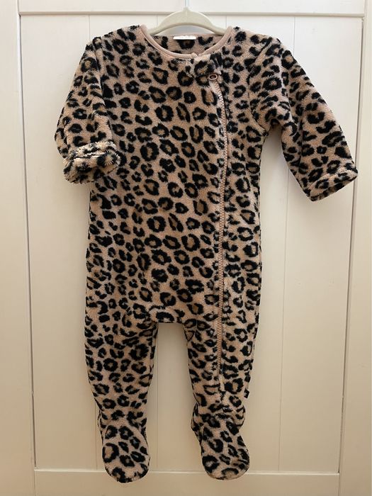 NEXT Jak nowy! Polarowy kombinezon / pajacyk motyw: panterka