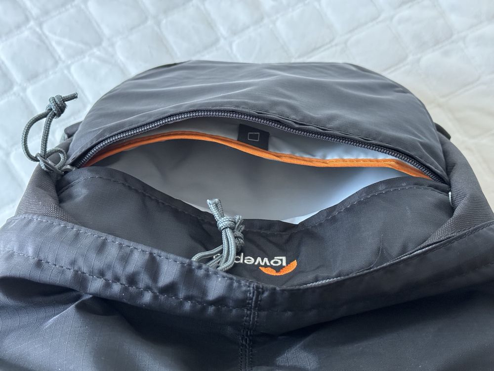 Mochila Lowepro Photo Hatchback BP 250 AW II