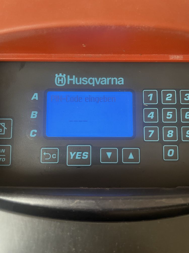Robot koszący husqvarna auto mower 230AXC  błąd kodu