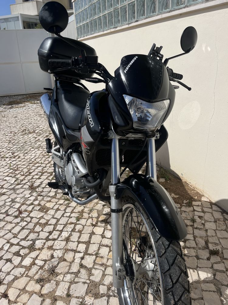 Honda NX 400 Falcon
