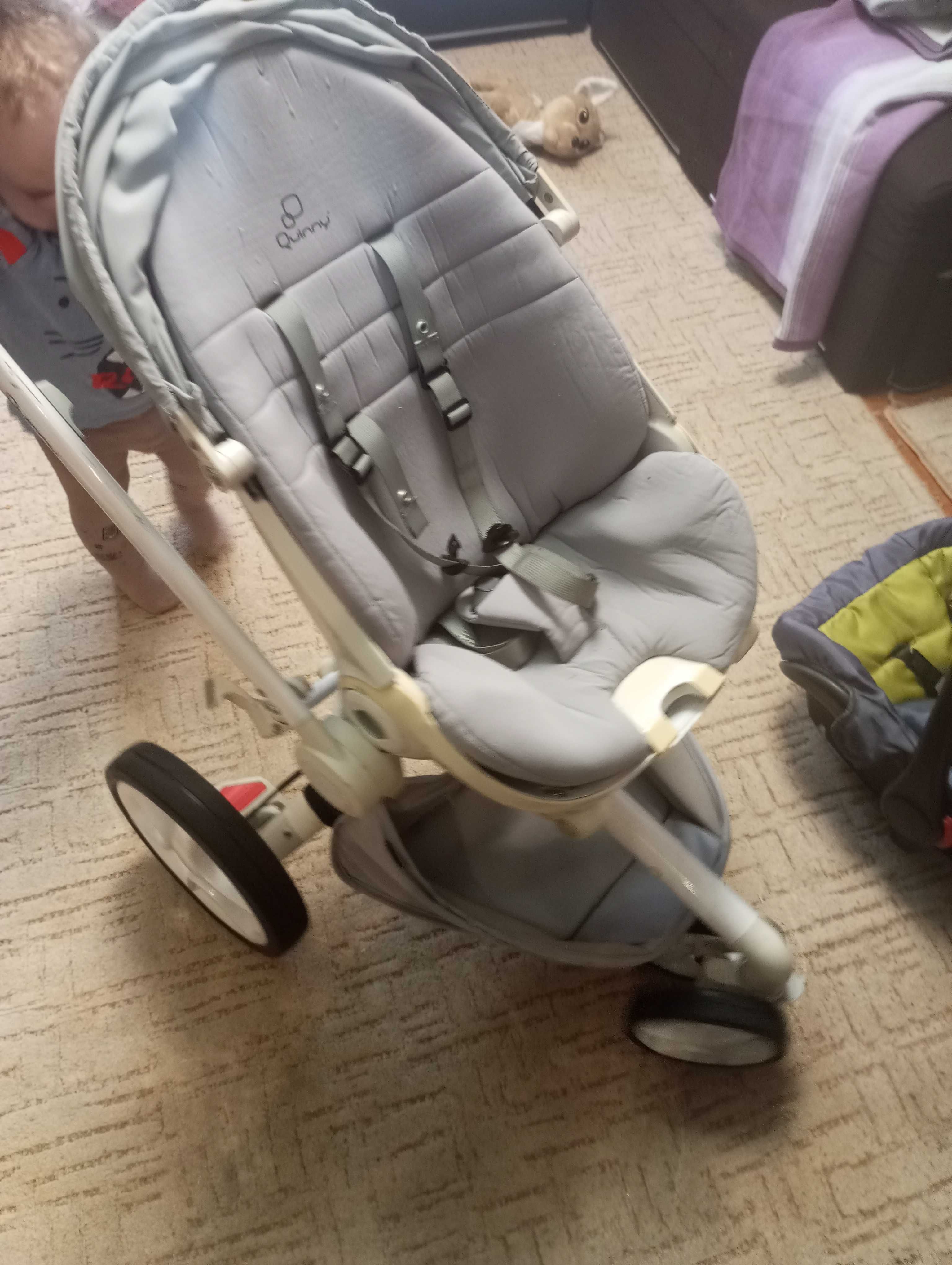 Продам Прогулянкову коляску i крiсло в машину для немовля