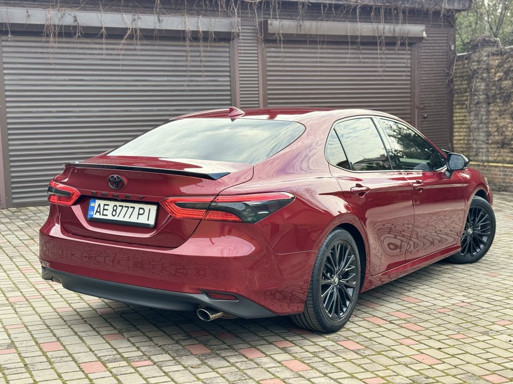 Toyota Camry 70 XLE 2019