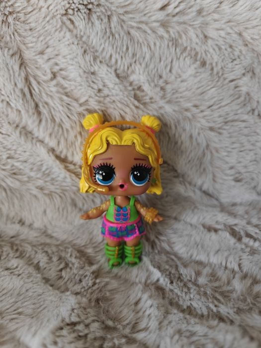 LOL Surprise Neon Pop Star