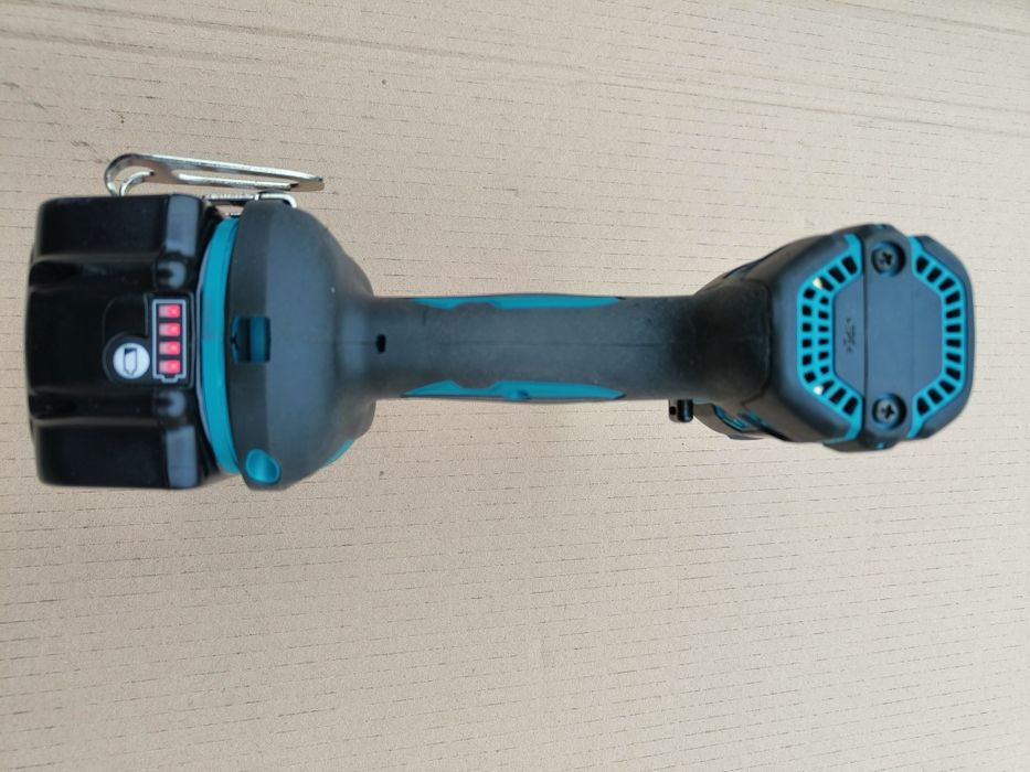 Zakrętarka Makita DTD152 wkrętarka udarowa 18V bateria ładowarka