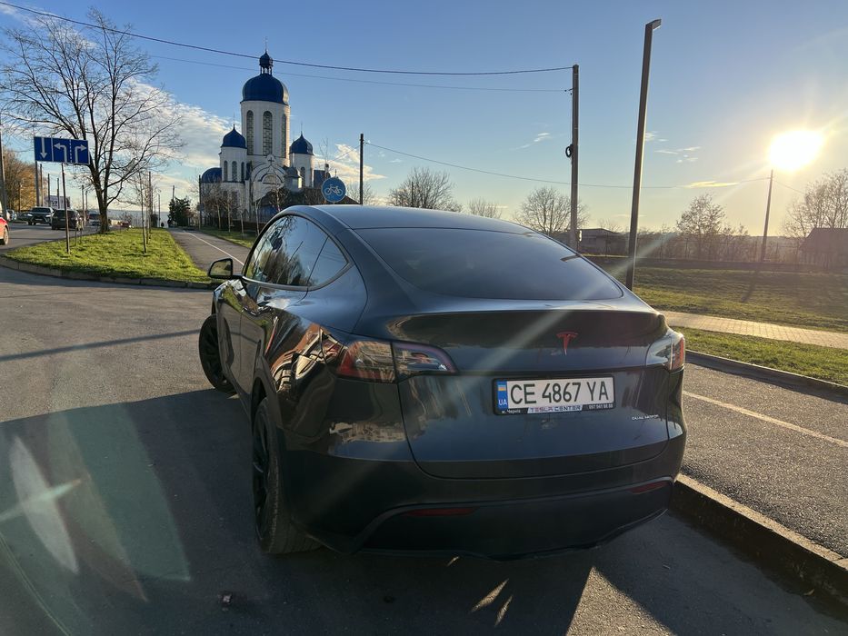 Tesla Model Y 2024 Long Range без ДТП